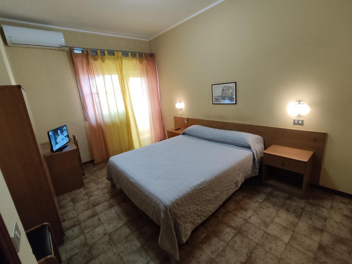 Hotel Il Dollaro Villa San Giovanni Bagian luar foto